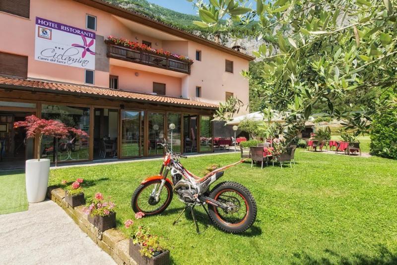 Hotel Ciclamino Pietramurata Zewnętrze zdjęcie